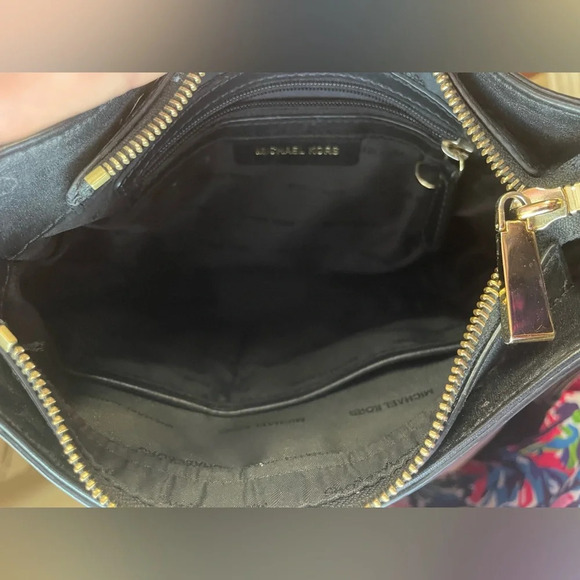 Michael Kors Gloria Black Pocket Swing Pack Leather Crossbody - Picture 6 of 9